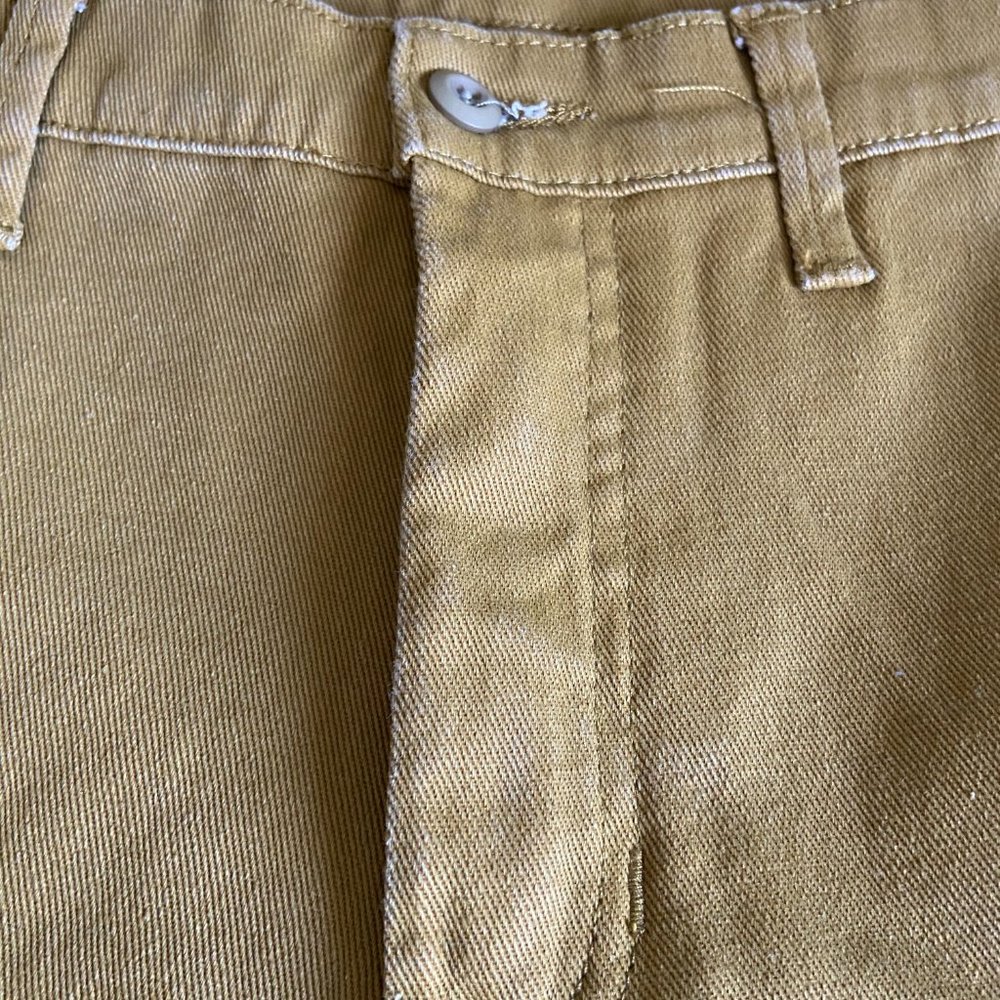 Bench shorts - Picture 2 of 5